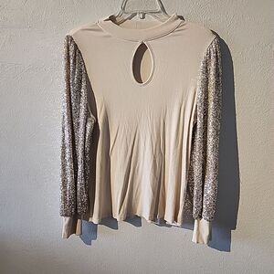 Maurices Womens Top Medium Beige Silver Bling Sparkle Flowy Day Evening